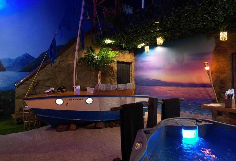 بنسيون Shipwrecked