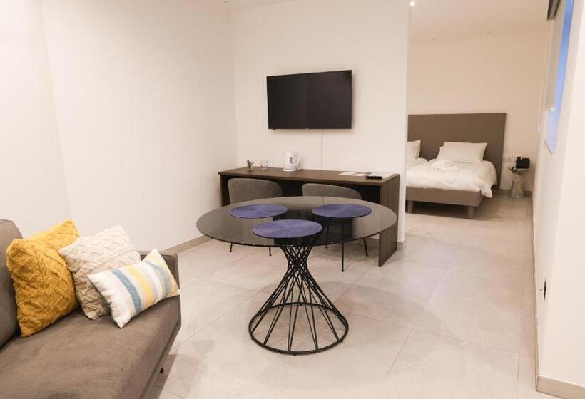 پانسیون The Central Guesthouse