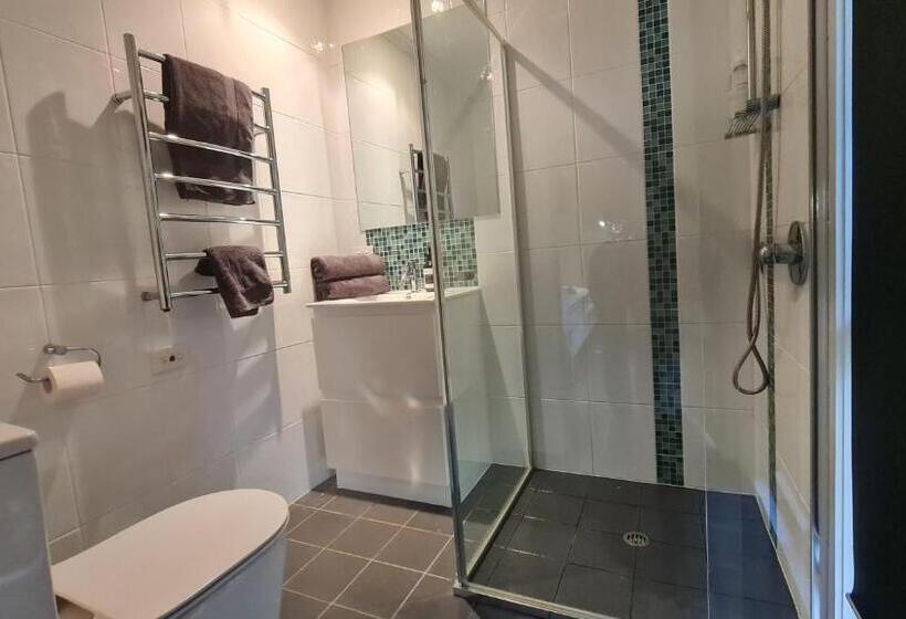 Пансион The Garden House Bnb