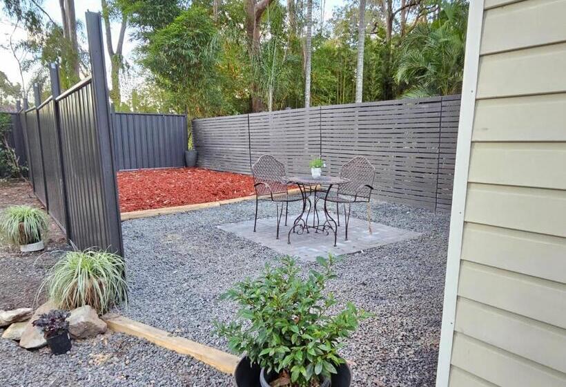 Пансион The Garden House Bnb