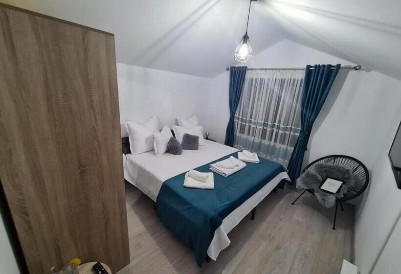 Piatra Rosie Pensiune Agroturistică