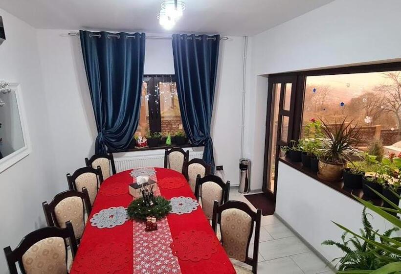 Piatra Rosie Pensiune Agroturistică