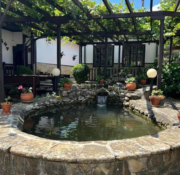 渡假胜地  хотел механа караджейката