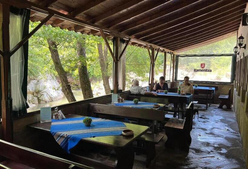 渡假胜地  хотел механа караджейката