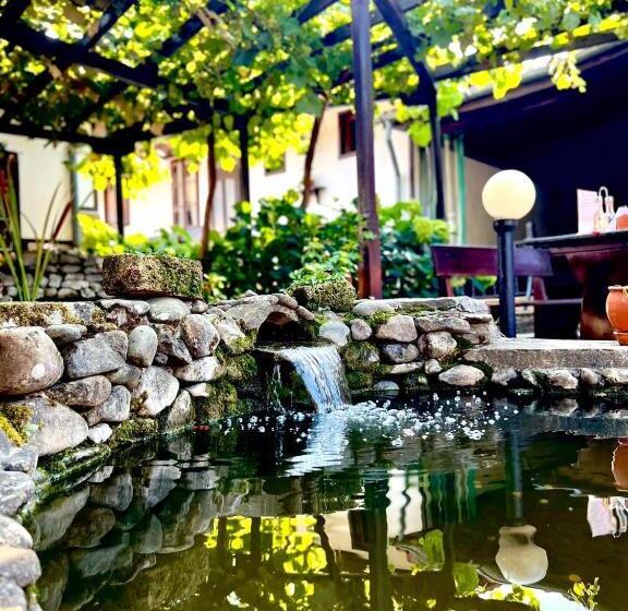 渡假胜地  хотел механа караджейката