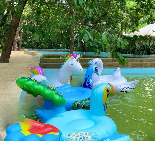 منتجع Playa La Caleta Bataan