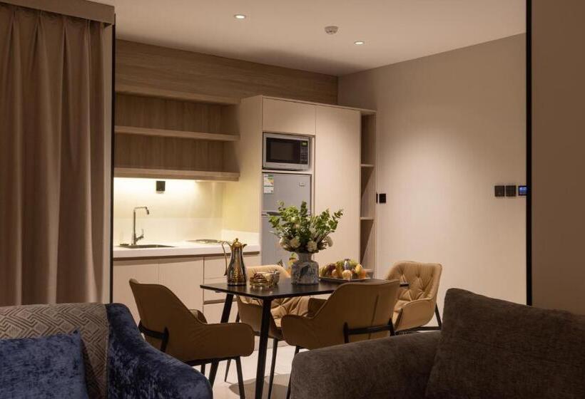 Skyline Hotel & Suites