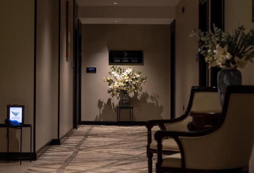 Skyline Hotel & Suites