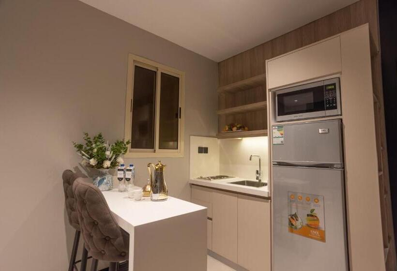 Skyline Hotel & Suites