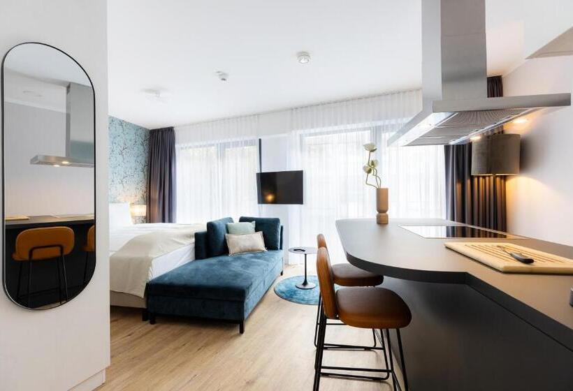 The Doorman Goethe Frankfurt Am Main