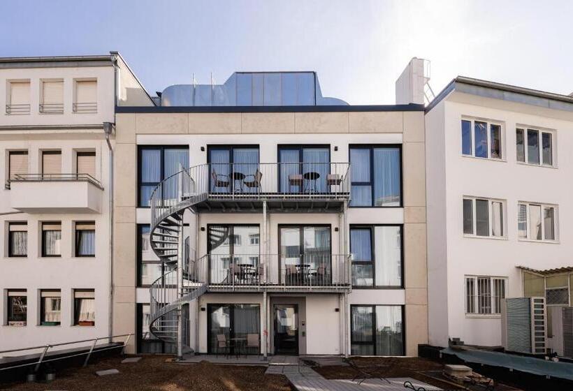 The Doorman Goethe Frankfurt Am Main