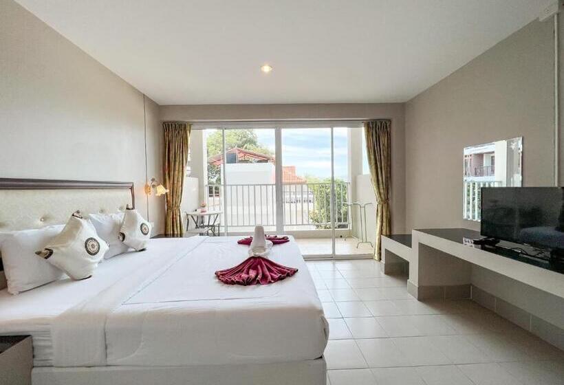 Tri S Miracle Kata Beach Side