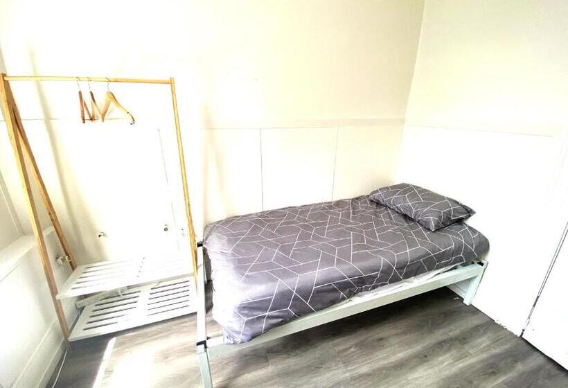 Общежитие 215 Edinburgh Castle