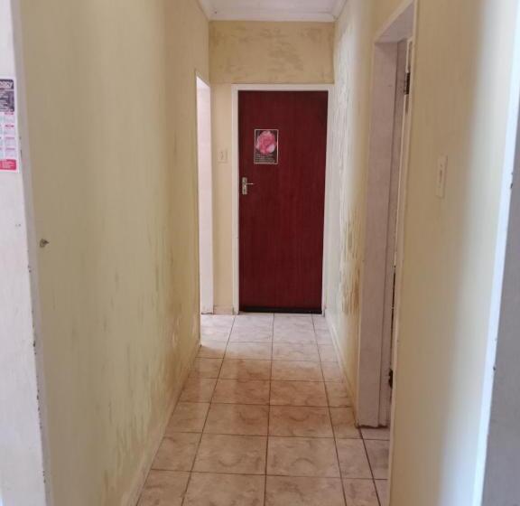 הוסטל 54 Martjie Laan