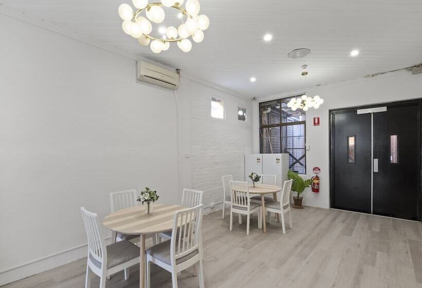 Общежитие Urban Nomad Potts Point