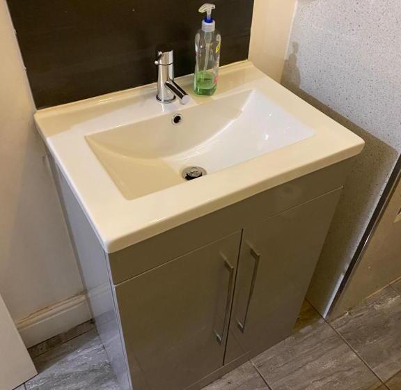 住宿加早餐 Entire Spacious Family House