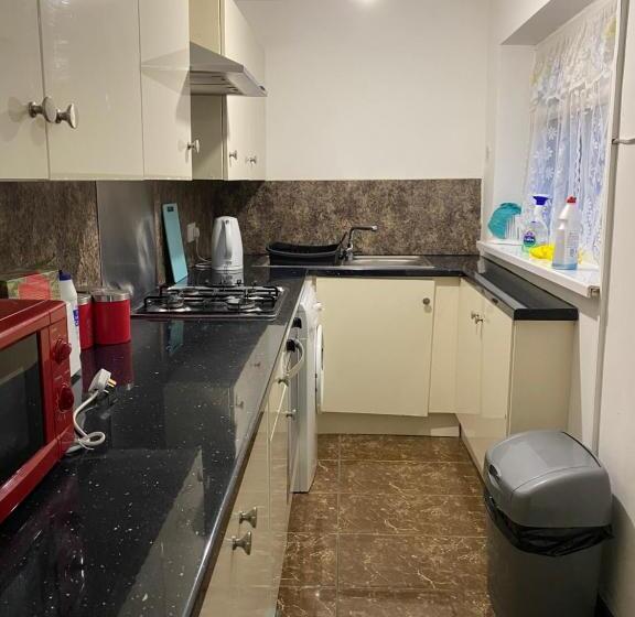 住宿加早餐 Entire Spacious Family House