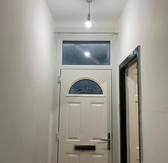 住宿加早餐 Entire Spacious Family House