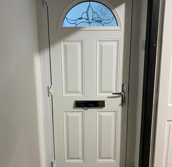 住宿加早餐 Entire Spacious Family House