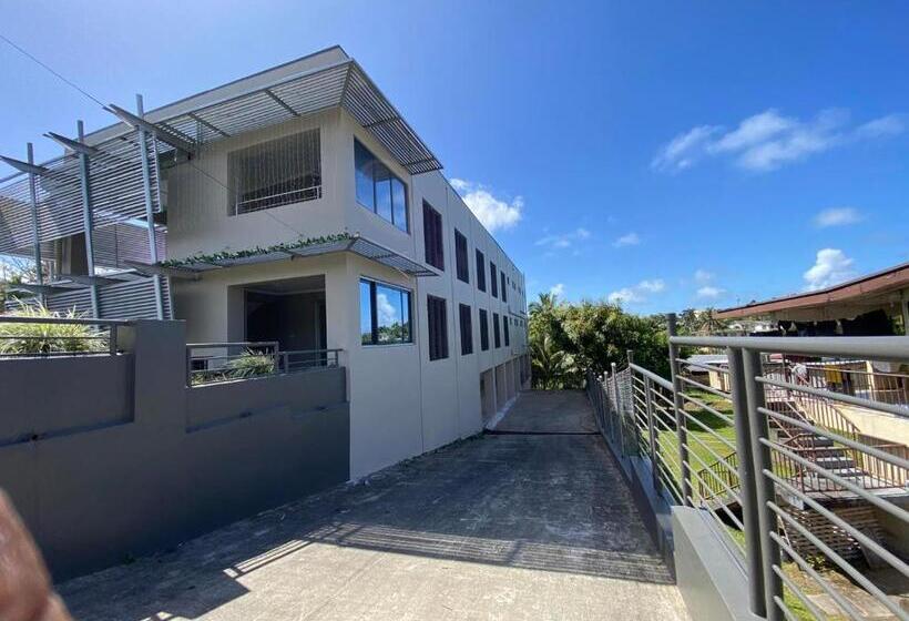 تختخواب و صبحانه Island Travelers Accommodation