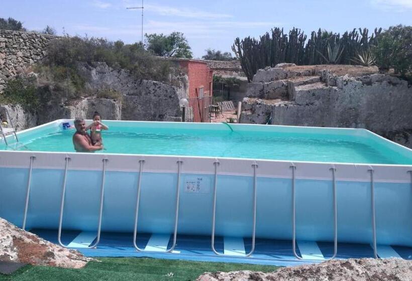 تختخواب و صبحانه Residence Il Carrubo
