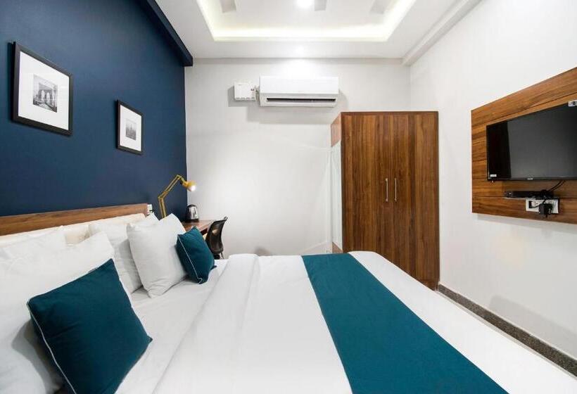 ホテル Collection O Blue Shine