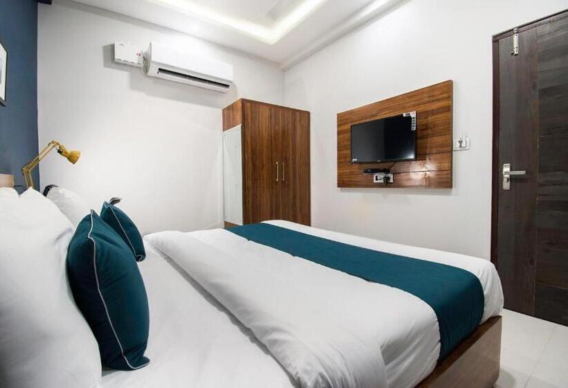 ホテル Collection O Blue Shine