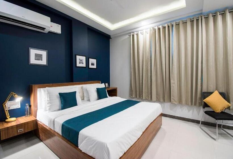 ホテル Collection O Blue Shine