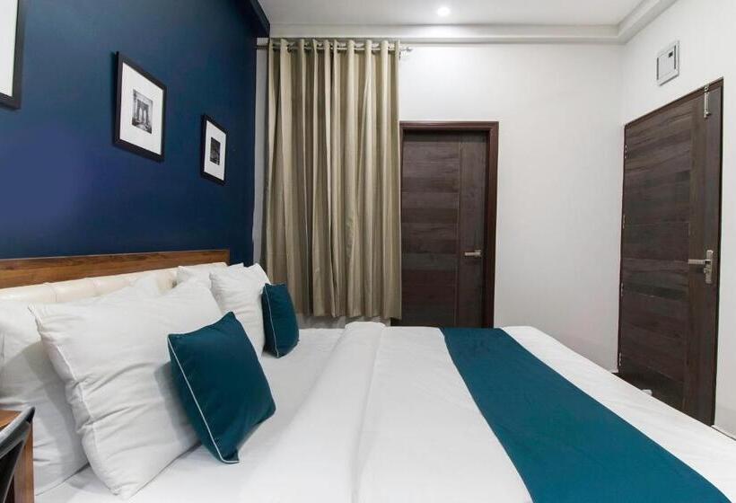 ホテル Collection O Blue Shine