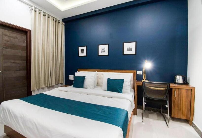 ホテル Collection O Blue Shine