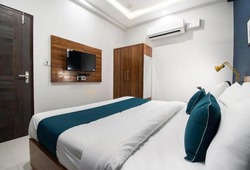 ホテル Collection O Blue Shine