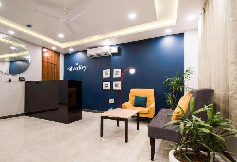 ホテル Collection O Blue Shine