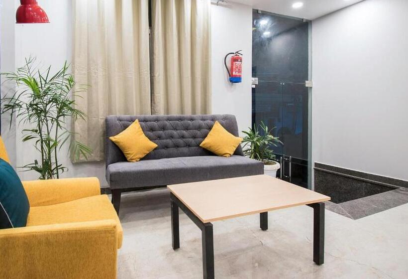 ホテル Collection O Blue Shine