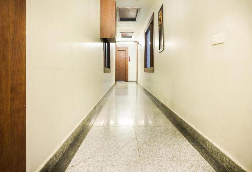 호텔 Collection O Platinum