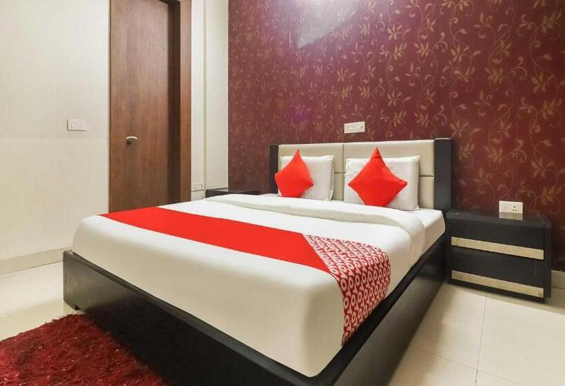 호텔 Collection O Platinum