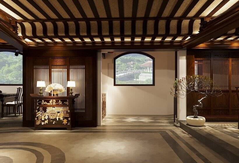 Emeralda Resort Tam Coc