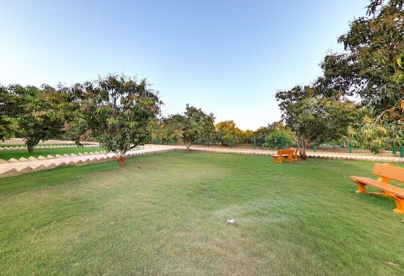 בית מלון כפרי Anantam Resort