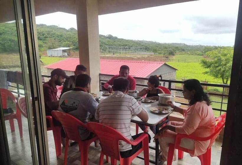 בית מלון כפרי Ashok Villa Resort