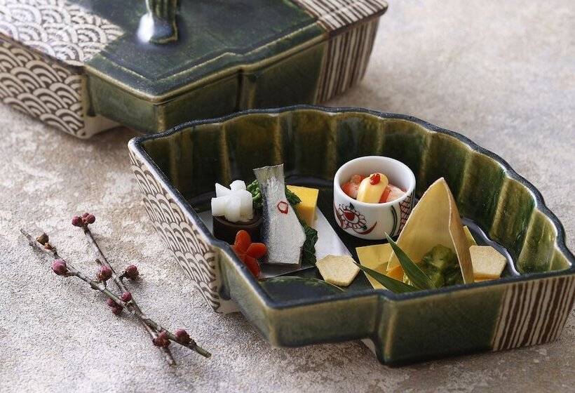 Отель Benesse House