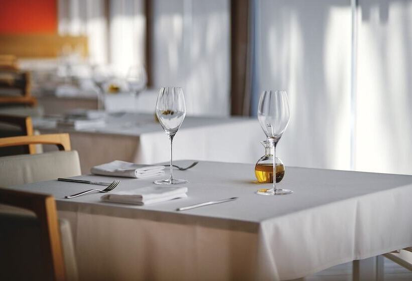 Отель Benesse House