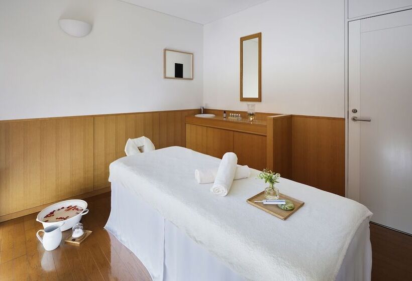 Отель Benesse House