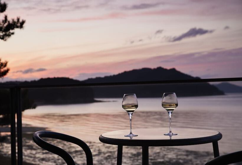 Отель Benesse House