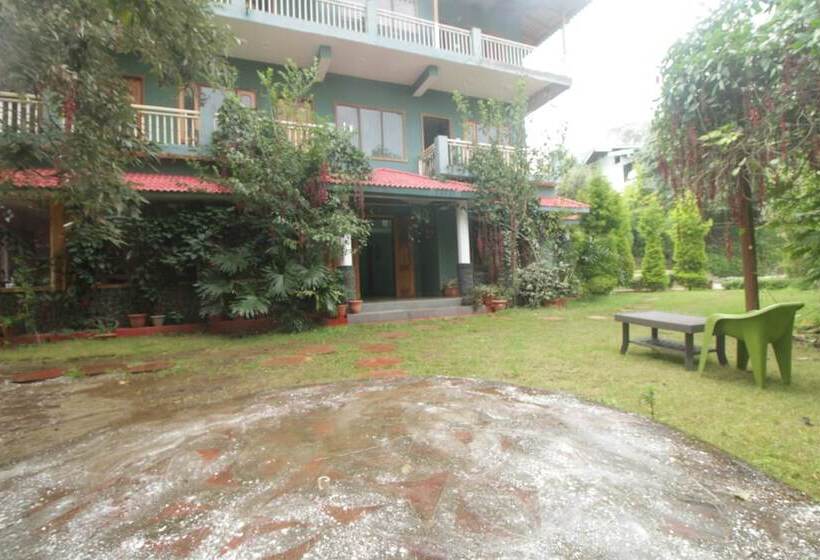 فندق Birders Den Eco Resort