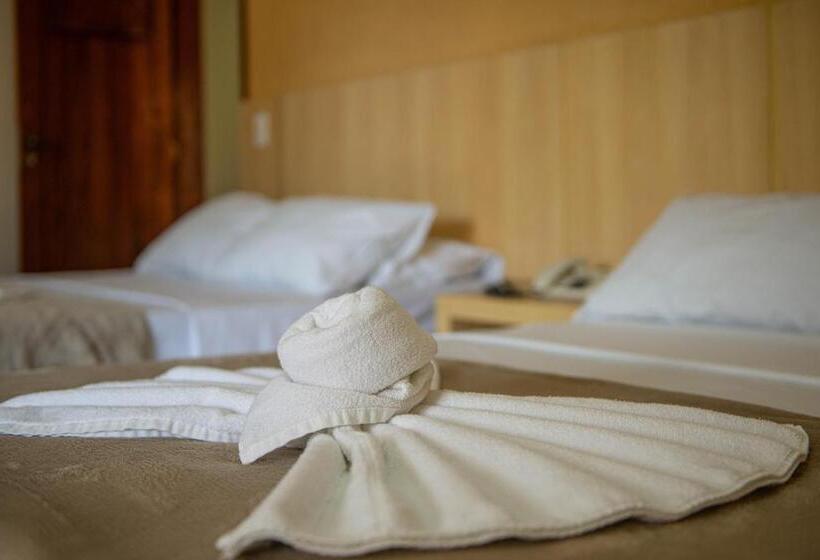 هتل Candeias Basfak Praia