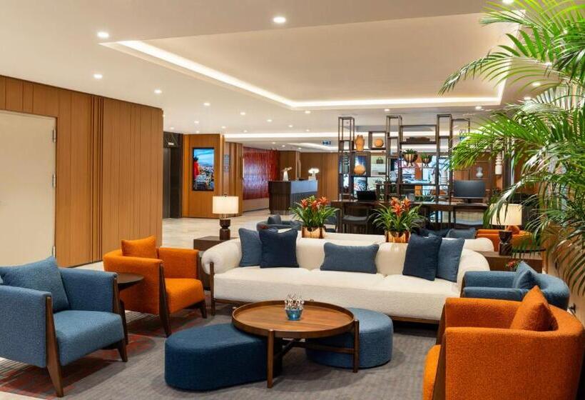 فندق Crowne Plaza Istanbul   Ortakoy Bosphorus, An Ihg