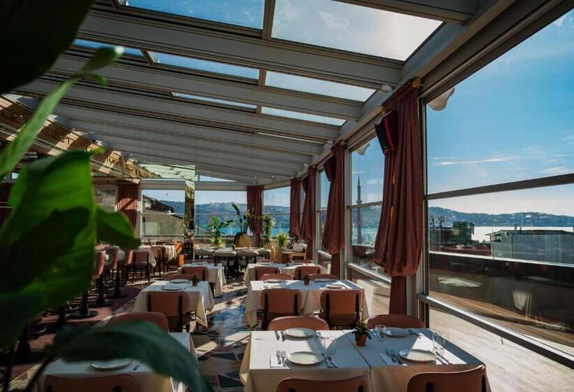 فندق Crowne Plaza Istanbul   Ortakoy Bosphorus, An Ihg