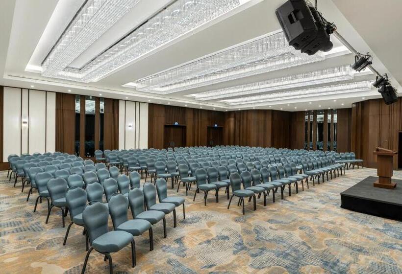 فندق Crowne Plaza Istanbul   Ortakoy Bosphorus, An Ihg