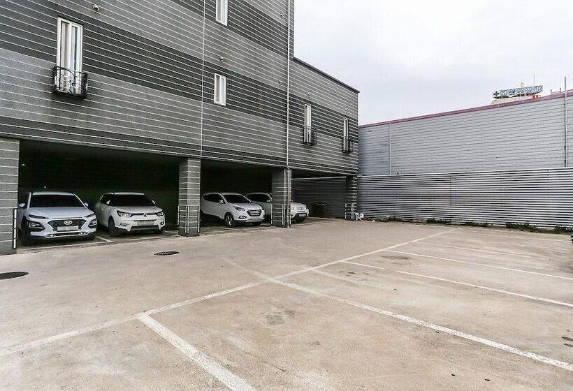 Отель Donghae Very Six