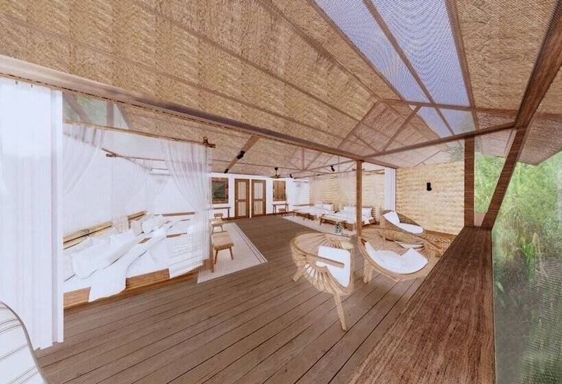 هتل Explorers Inn