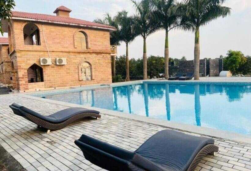 فندق Gir Night Resort By Royal Collection